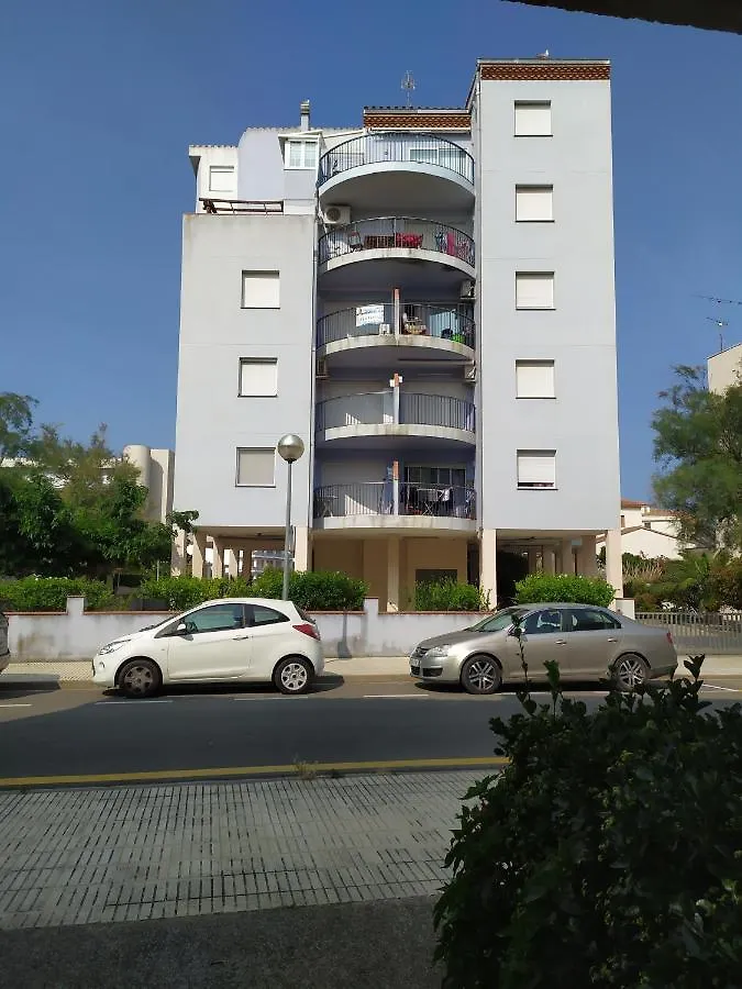 Apartamento En Roses, A 2 Minutos A Pie De Playa Roses